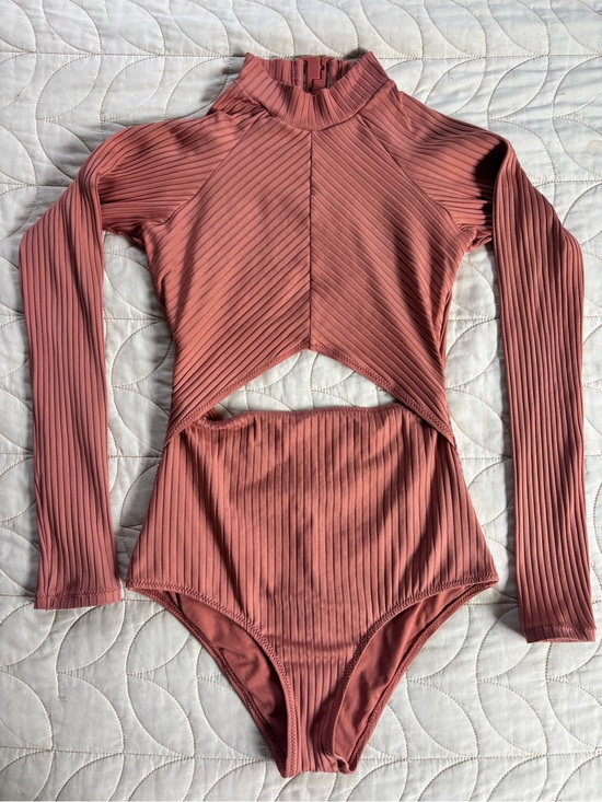 Rip Curl Other - Rip Curl Long-Sleeve Ribbed One-Piece Swimsuit in Dusty Rose